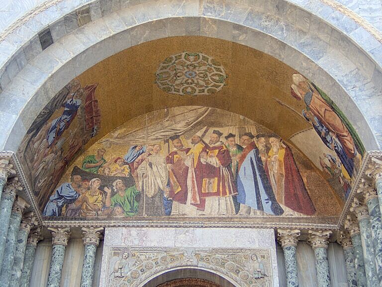 Basilica di San Marco - Mosaics 2 - The relics of St Mark arrive in Venice