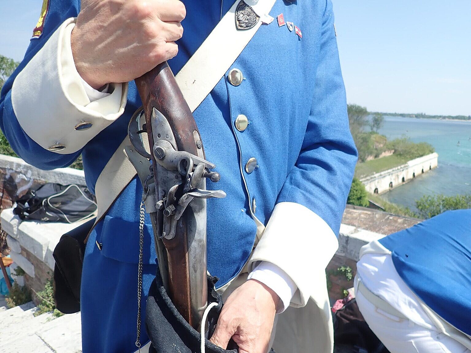 Putting the musket away - details of the equipment