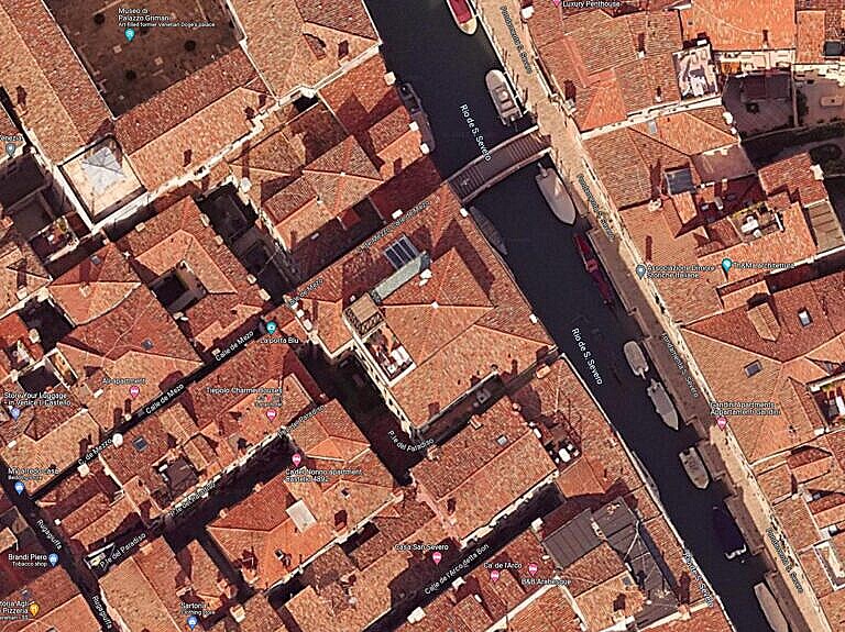 The Ca' da Mezzo on a satelite photo