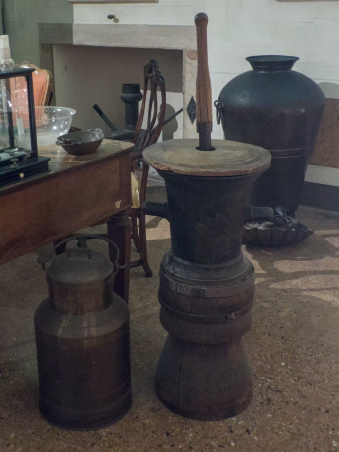 Large bronze mortar as those used when making Theriac in the streets.