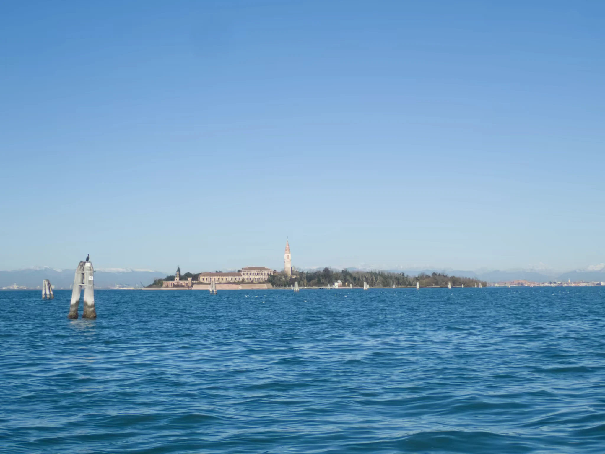The lagoon in winter